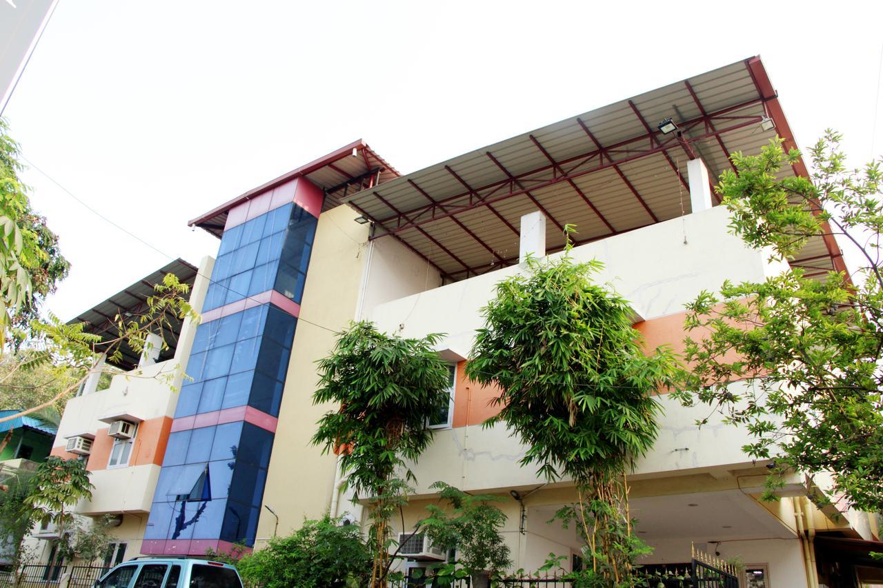 Royal Grand Days Hotel Chennai Exterior photo