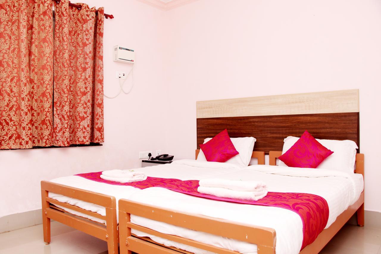 Royal Grand Days Hotel Chennai Exterior photo