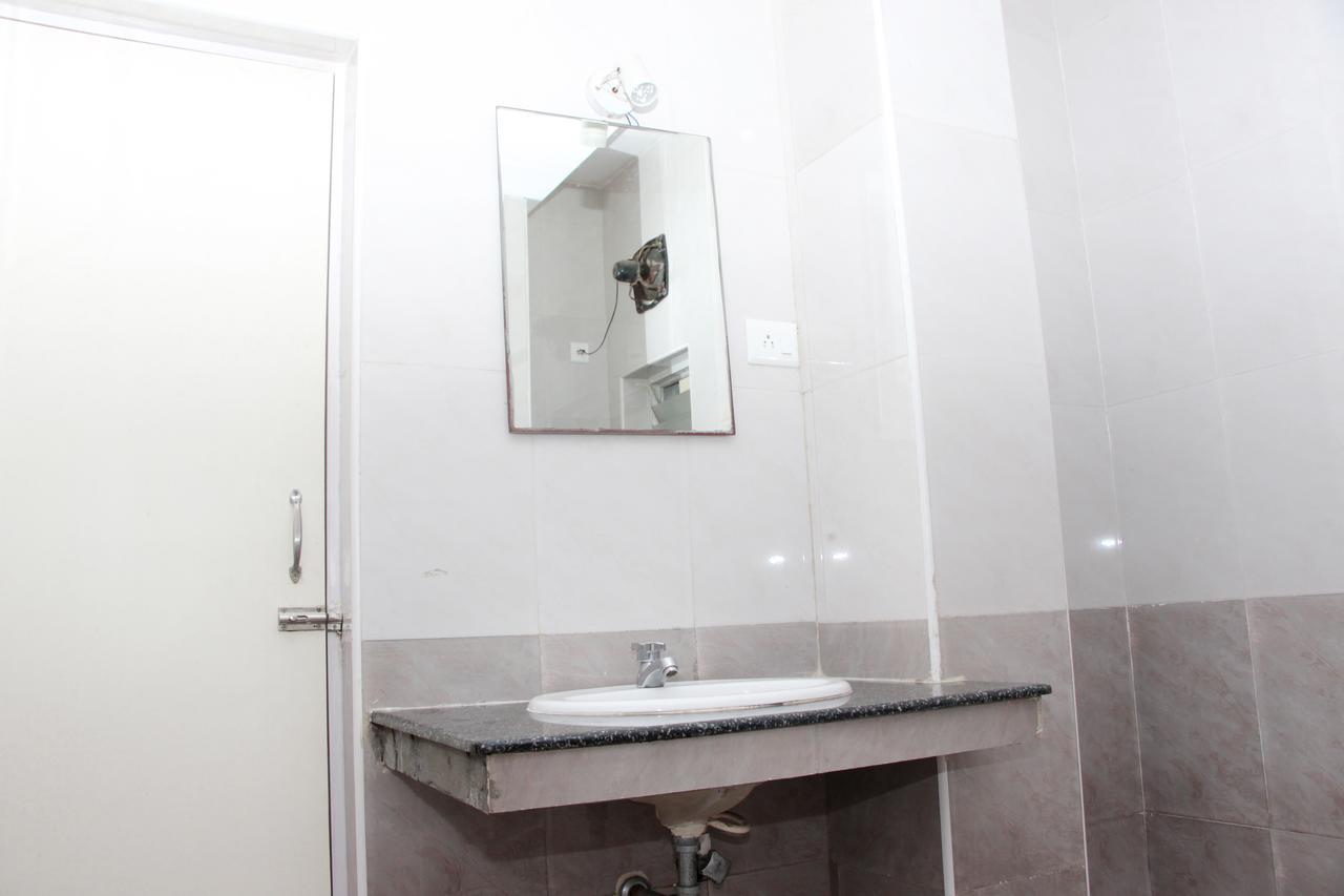 Royal Grand Days Hotel Chennai Exterior photo
